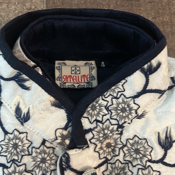 Indian Ethnic Asian 3 Piece Boy Kurta Pajama Waistcoat Floral Blue White SZ 4 - Picture 4 of 6